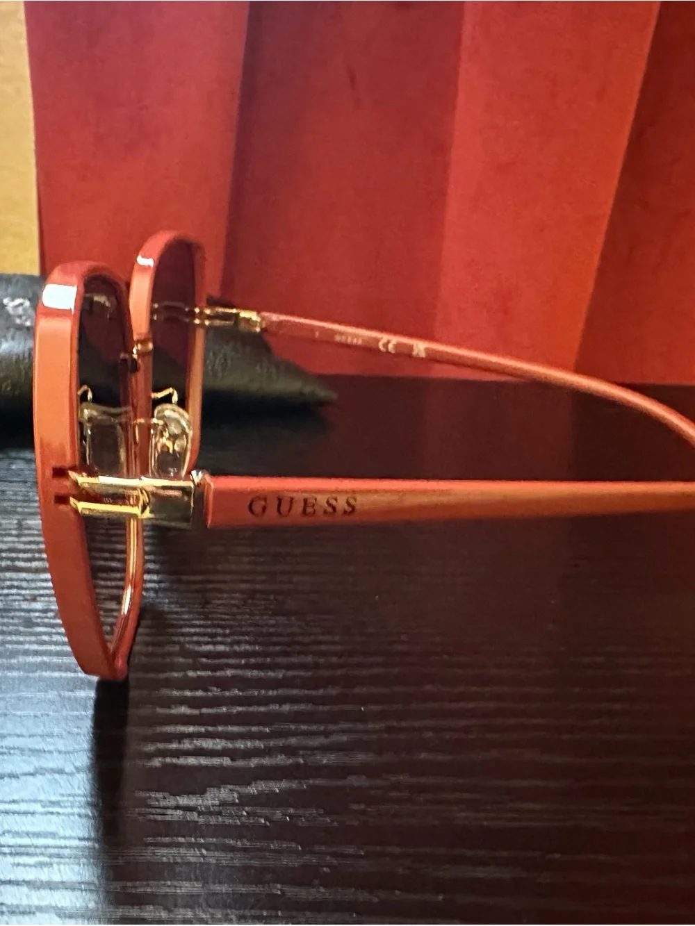 GUESS Women’s Red Frame Sunglasses